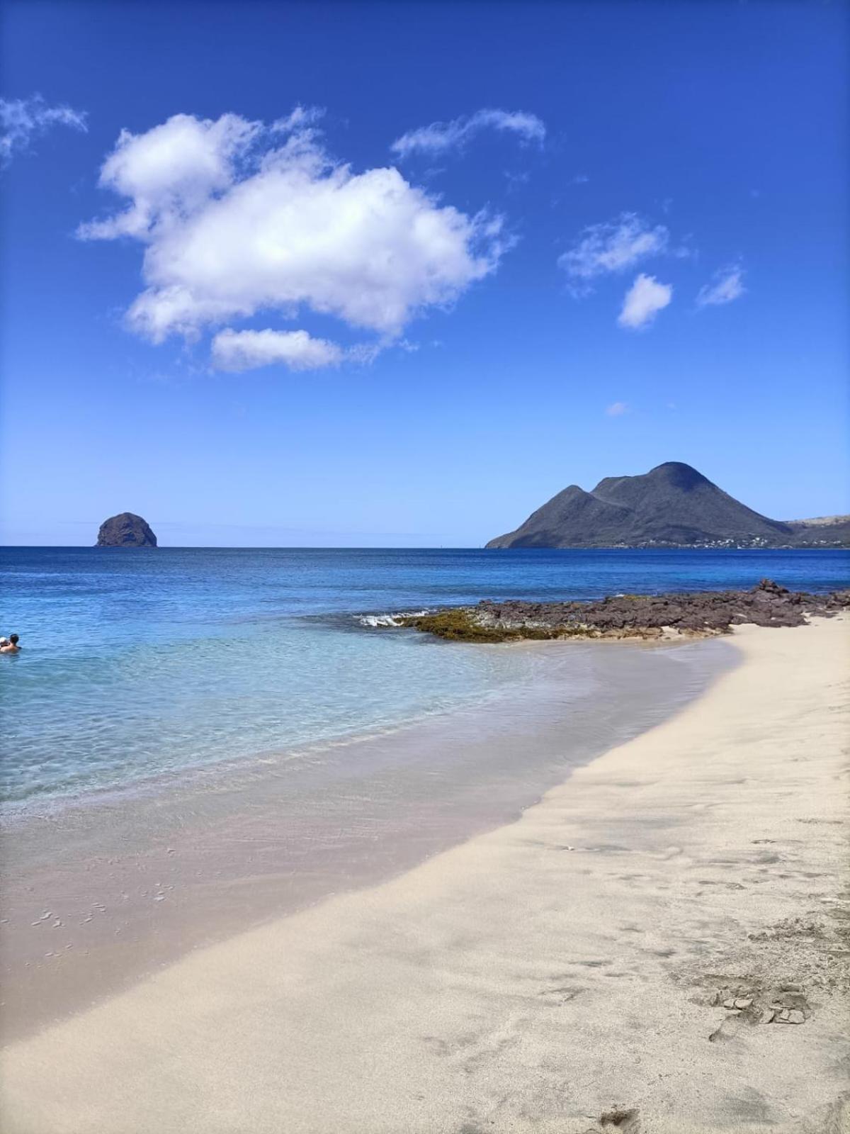 Villa La Cherry - Plages A Proximite Au Diamant 르 디아망 외부 사진